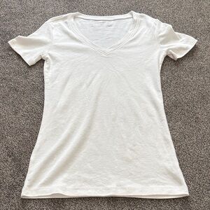 Eddie Bauer Women’s White V-Neck T-Shirt Size XS Cotton Basic Tee
